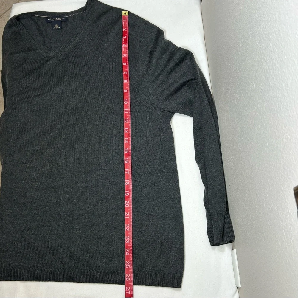 Banana Republic Silk Cashmere Charcoal‎ Luxury V Neck Versatile Sweater XL